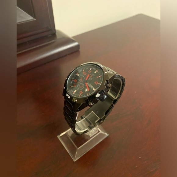 Curren Black and Red Men's Watch - Picture 2 of 3